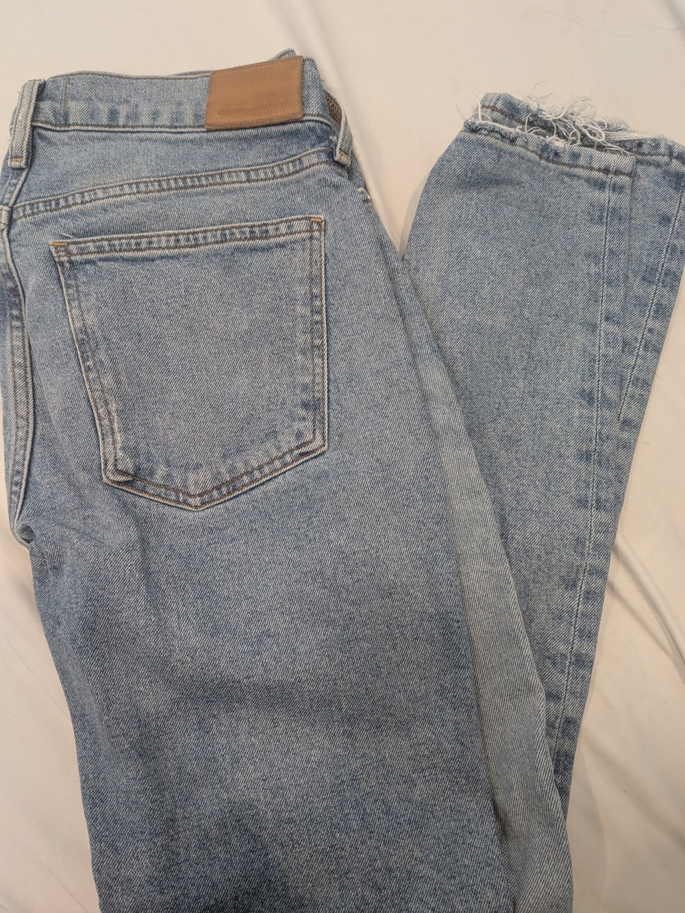 Citizens of Humanity Inga Low Rise Slim Straight Jeans Light Wash Frayed Hem 26